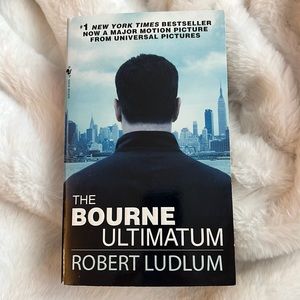 2/$10 Paperback - Robert Ludlum - The Bourne Ultimatum